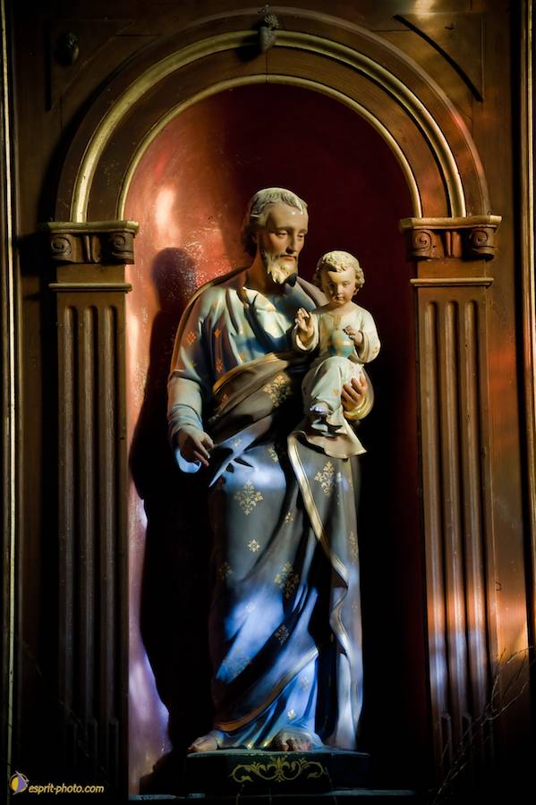 Nom de l'image : D30096285a_(c)Norbert-JUNG — Description :  Chemin de croix à l'église de la Ferté Vidame (28300)